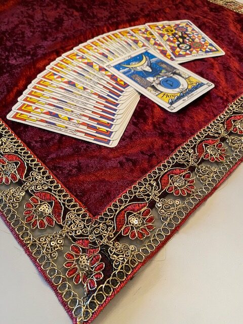 Tapis de cartomancie - Rosa Plume - Rouge profond
