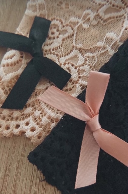 Mitaine dentelle noir et rose - Rosa Plume - Ruban noir et rose